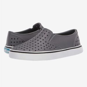 Native Miles Slip-On Sneakers Gray White Waterproof. Size J3.